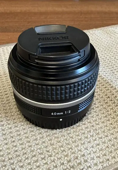 Nikon NIKKOR Z 40 mm f/2 SE - stav
