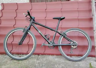 KUbikes 26 MTB, černé provedení, 8 rychlostí
