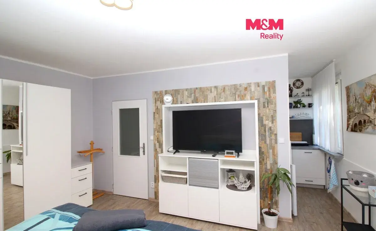 Pronájem bytu 1+kk, 36 m², Hradec Králové, ul. Severní