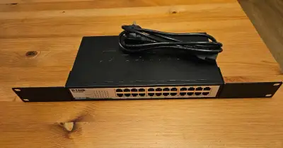 Ethernetový switch D-Link DES-1024D 24 portů
