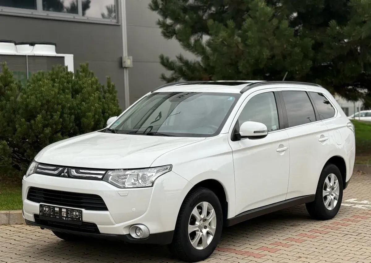 Mitsubishi Outlander – 2013, 175 000 km