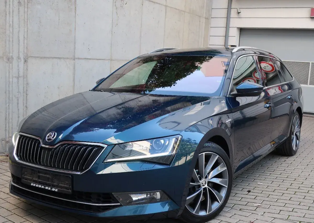 SUPERB 4X4 LAURIN 2.0TSI-280ps/WEBASTO/CANTON/PANO/131TKM