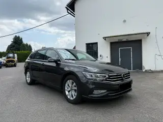 Volkswagen Passat – 2023, 42 464 km