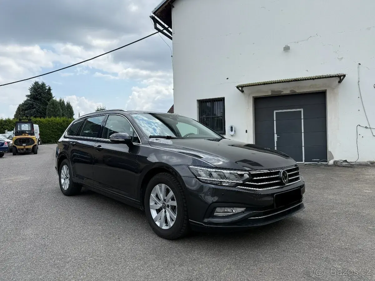 Volkswagen Passat – 2023, 42 464 km