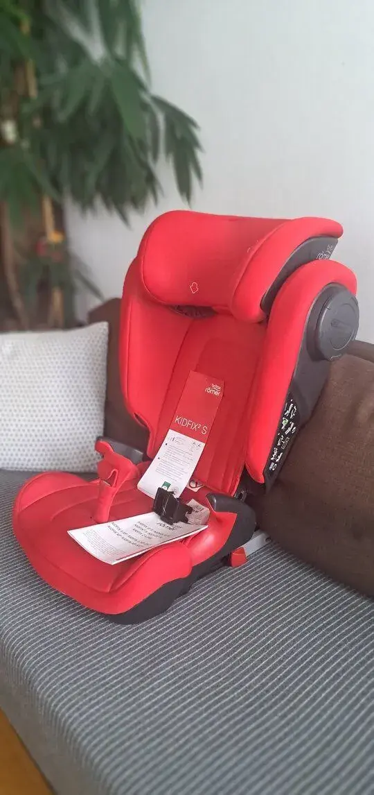 Dětská autosedačka Britax Römer Kidfix 2S - STAV