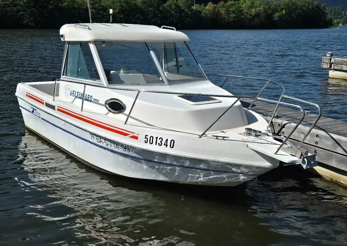 Kajutova lod 6x2.5,motor 105hp Tdi vlek