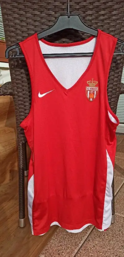 NIKE - basketbalový dres (vel.S)