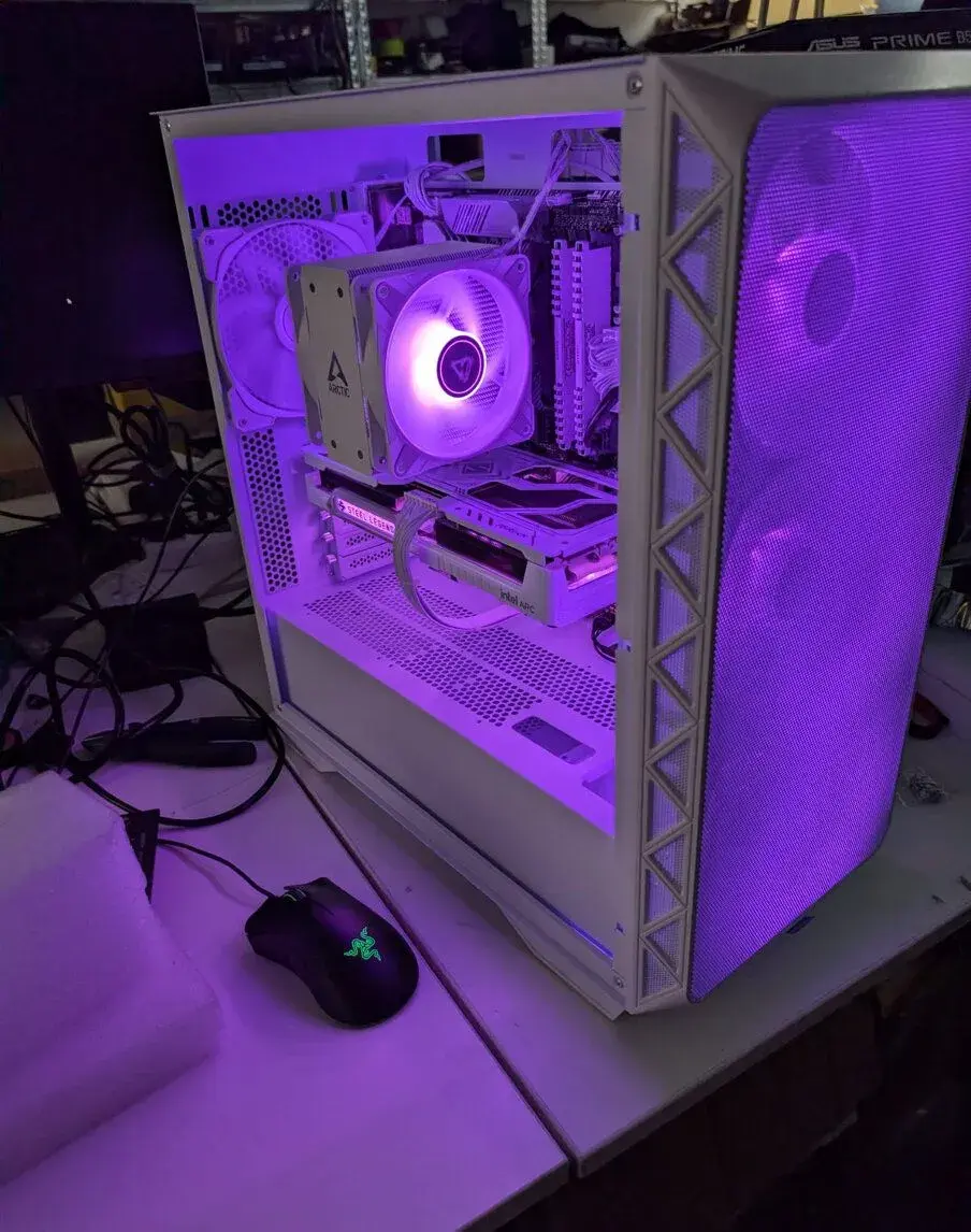 Skládání a servis PC / Stavba PC / Skládání PC