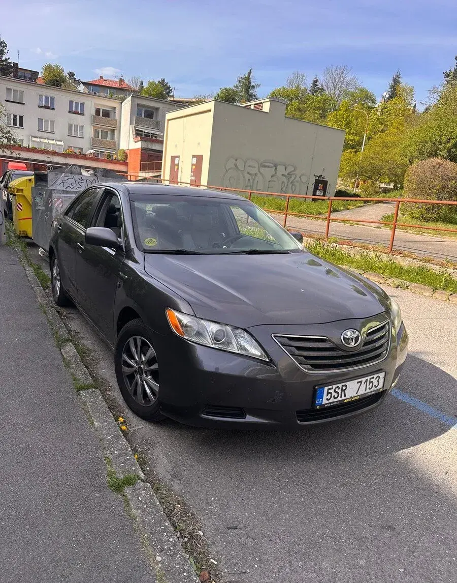 Toyota Camry – 2011, 384 000 km