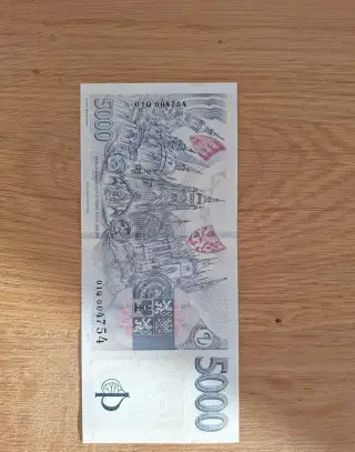 Bankovka 5000 Kč s originálním obalem