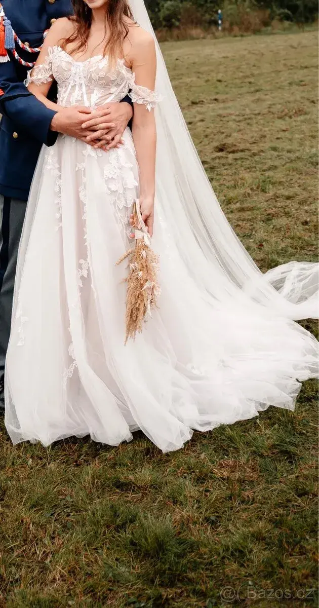 Boho romantické svatební šaty s krajkou