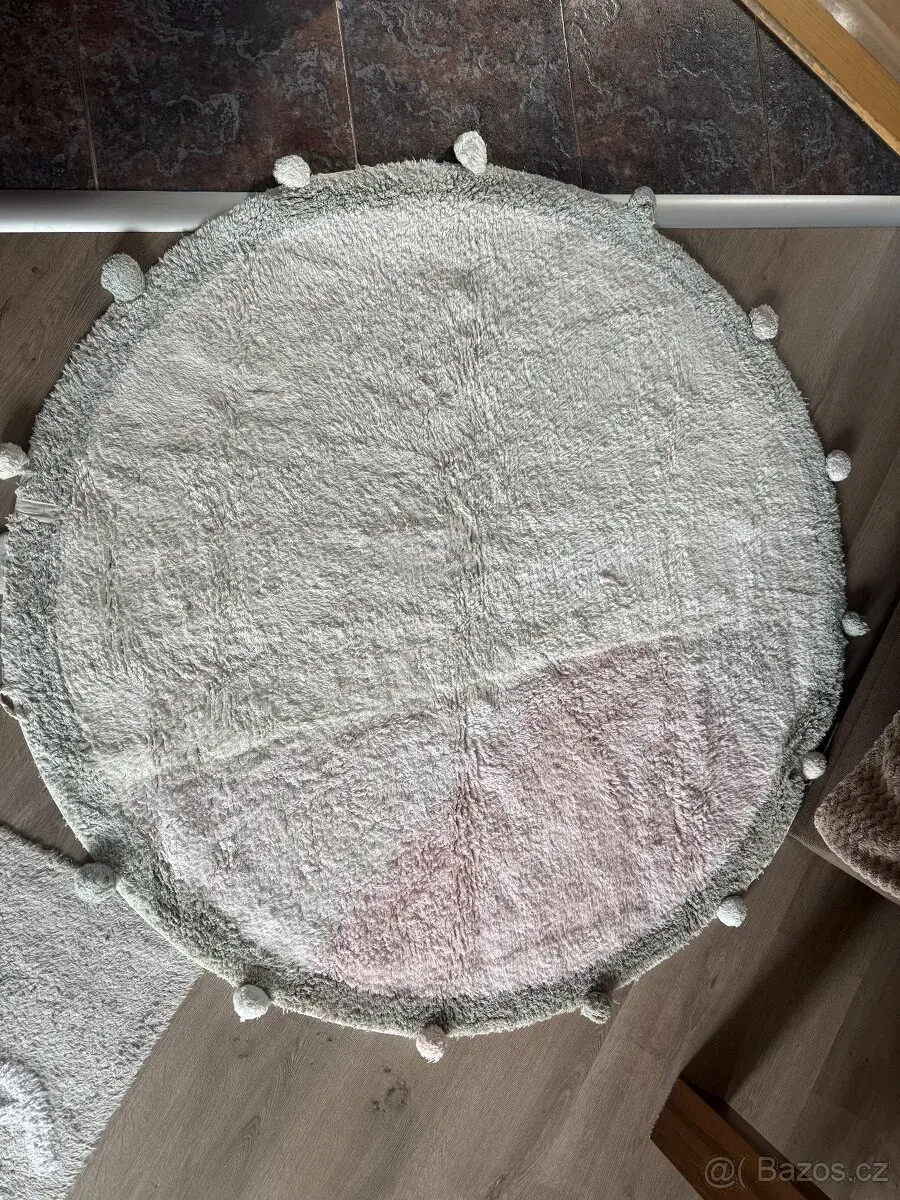 Koberec 120 cm