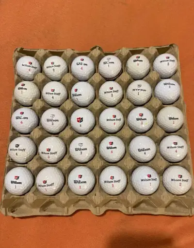 Použité golfové míčky značky WILSON