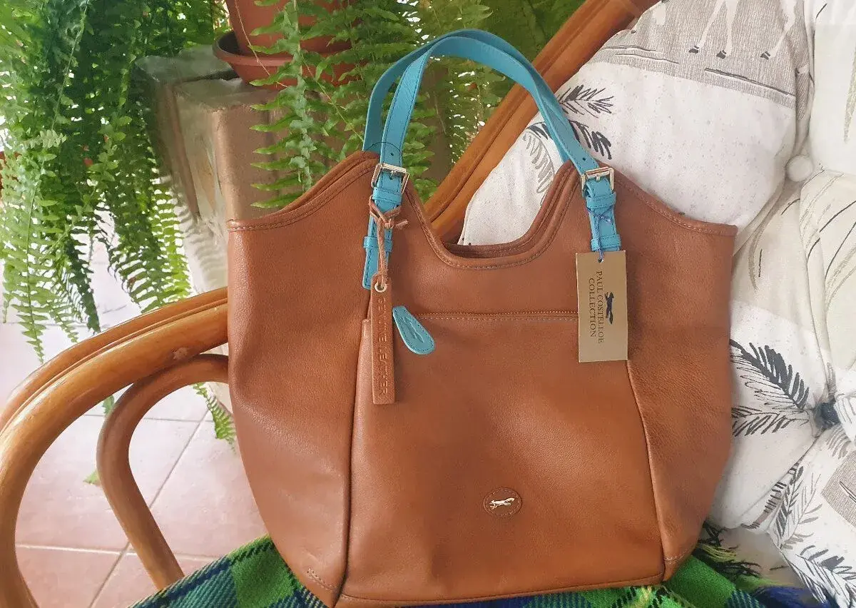 Nová kožená kabela Paul Costelloe