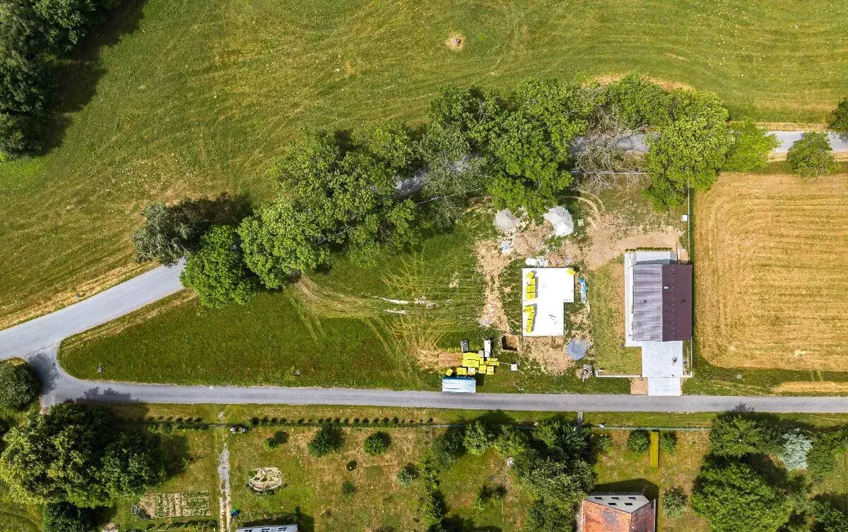Stavební pozemek 772 m2 na Vysočině (Komplet. Zasíťovaný)