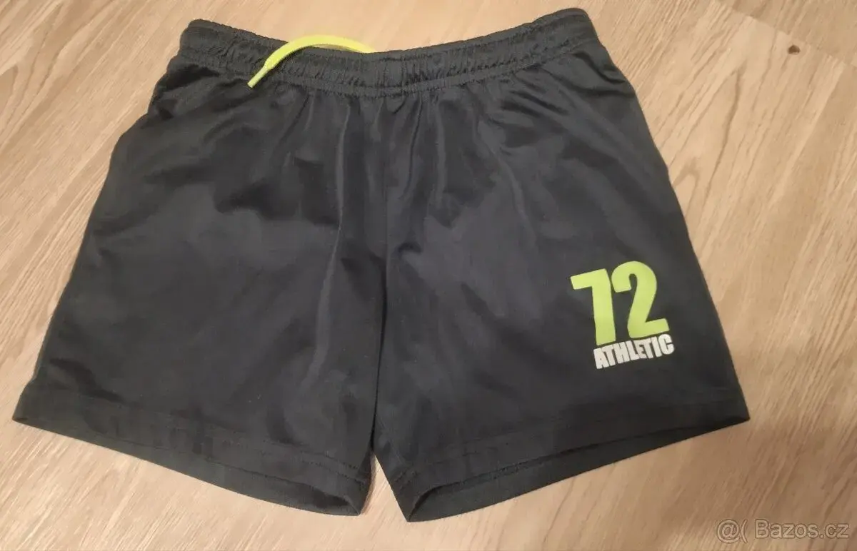 Sportovní kraťasy, 128