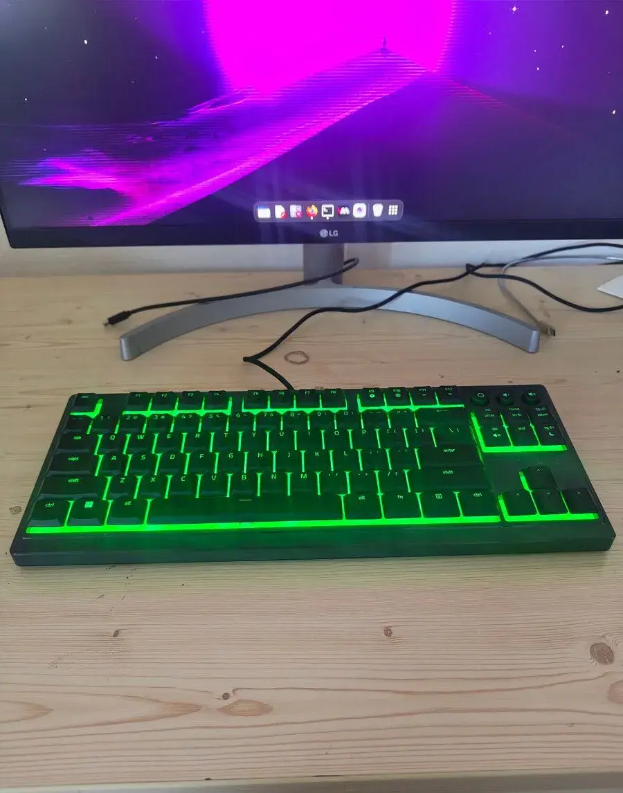 Herní klávesnice Razer Ornata V3 TKL - výborný stav