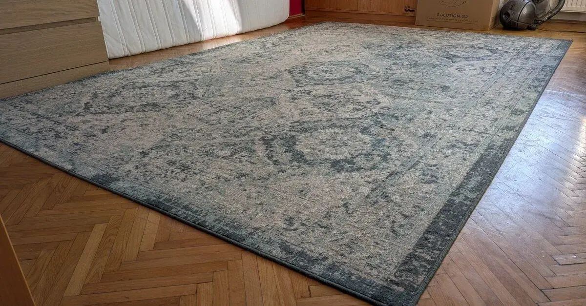 Koberec IKEA VONSBÄK 200 × 300 cm, nízký vlas