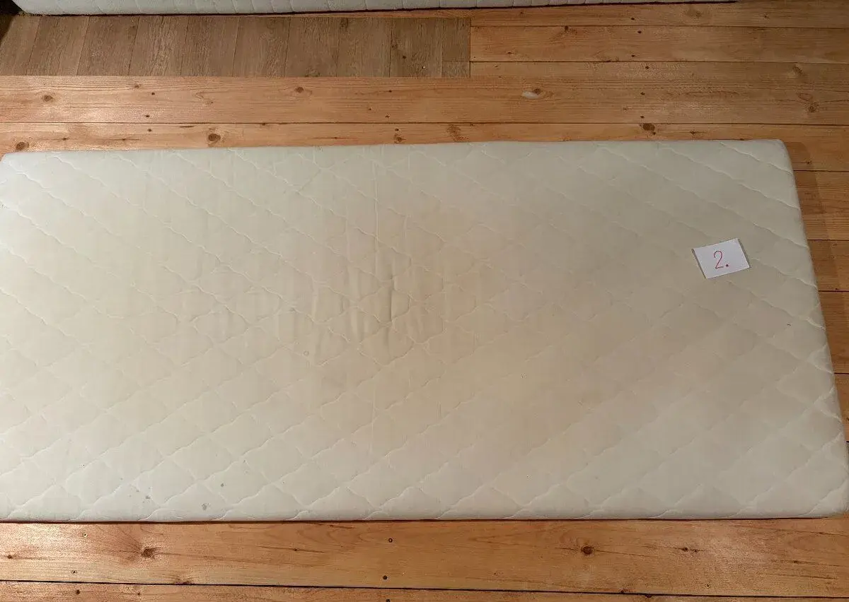 Matrace (2) 200x90x5 cm