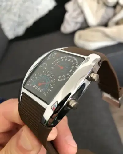 Nové hodinky super cena 249kč