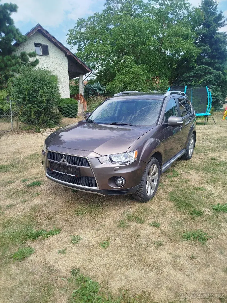 Mitsubishi Outlander – 2010, 230 000 km