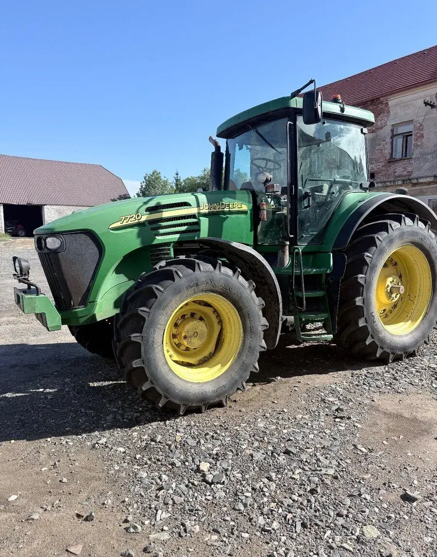 John Deere 7720