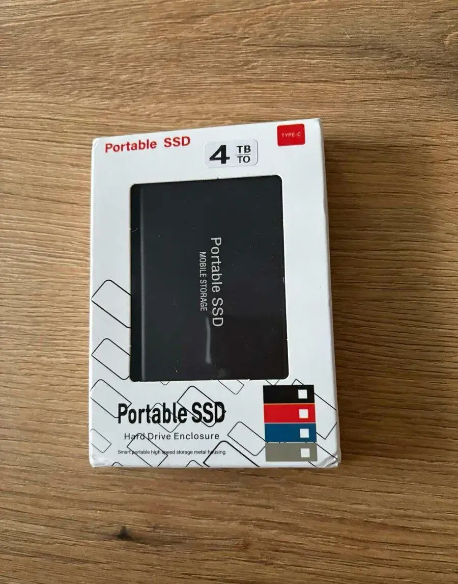 Nový přenosný externí ssd disk s kapacitou 4 TB