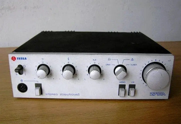 Zesilovač Z 710A