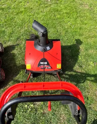 jednostupňová elektrická sněhová fréza