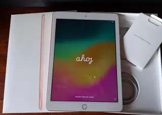 Apple iPad 6. generace 32 GB – růžový / Rose Gold
