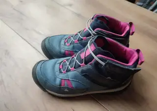 Nepromokavé trekové boty 33