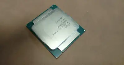 Grafickou kartu MSI NVIDIA GeForce GT 710 s 1GB pamět