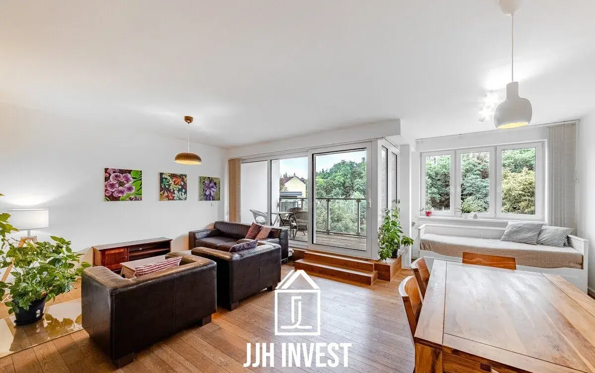 Pronájem nadstandardního mezonetového bytu 4+kk, 138 m², bal