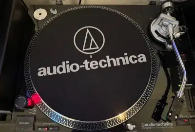 Audio-Technica AT-LP120USBHC – výborný stav