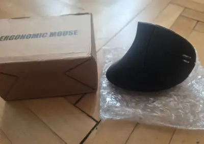 ergonomická bezdrátová myš k PC, na baterie