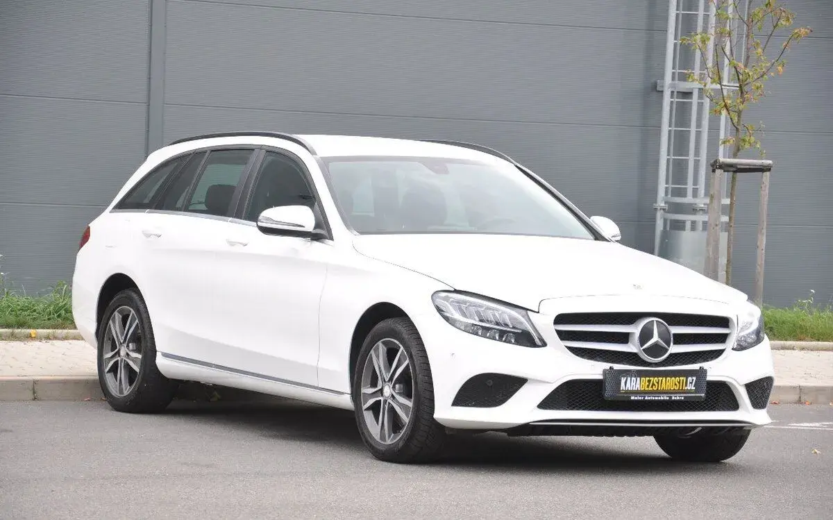 Mercedes-Benz C – 213 260 km
