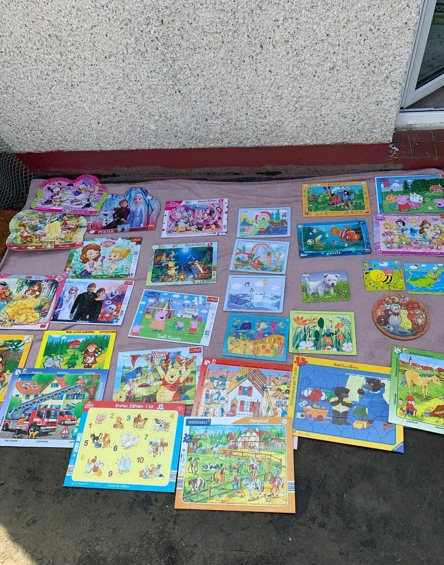 Obří sbírka puzzle (princezny, Krtek, Disney, Gabby…)