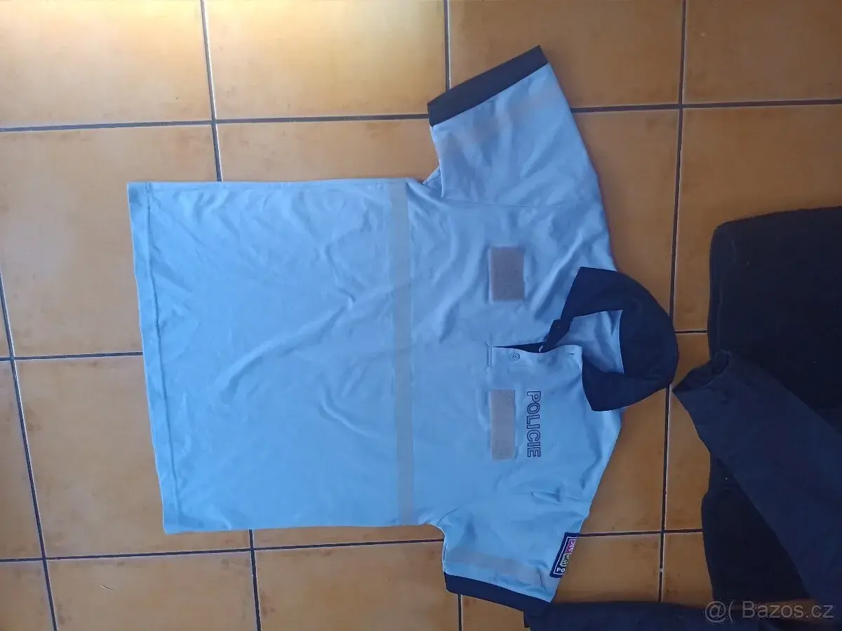 Košili policejní třeba na karneval atd.