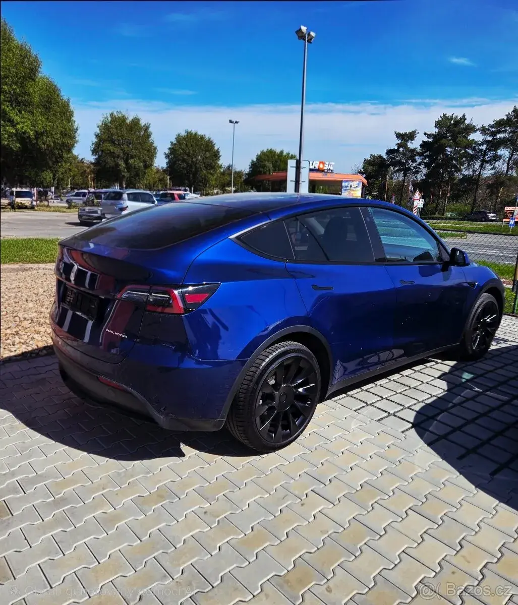 Tesla Y – 2022, 45 600 km