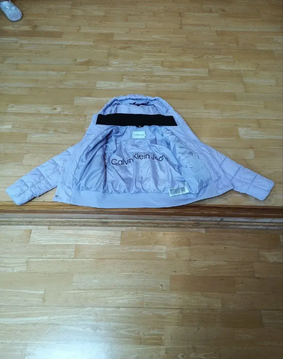 Dívčí zimní bunda Calvin Klein Jeans