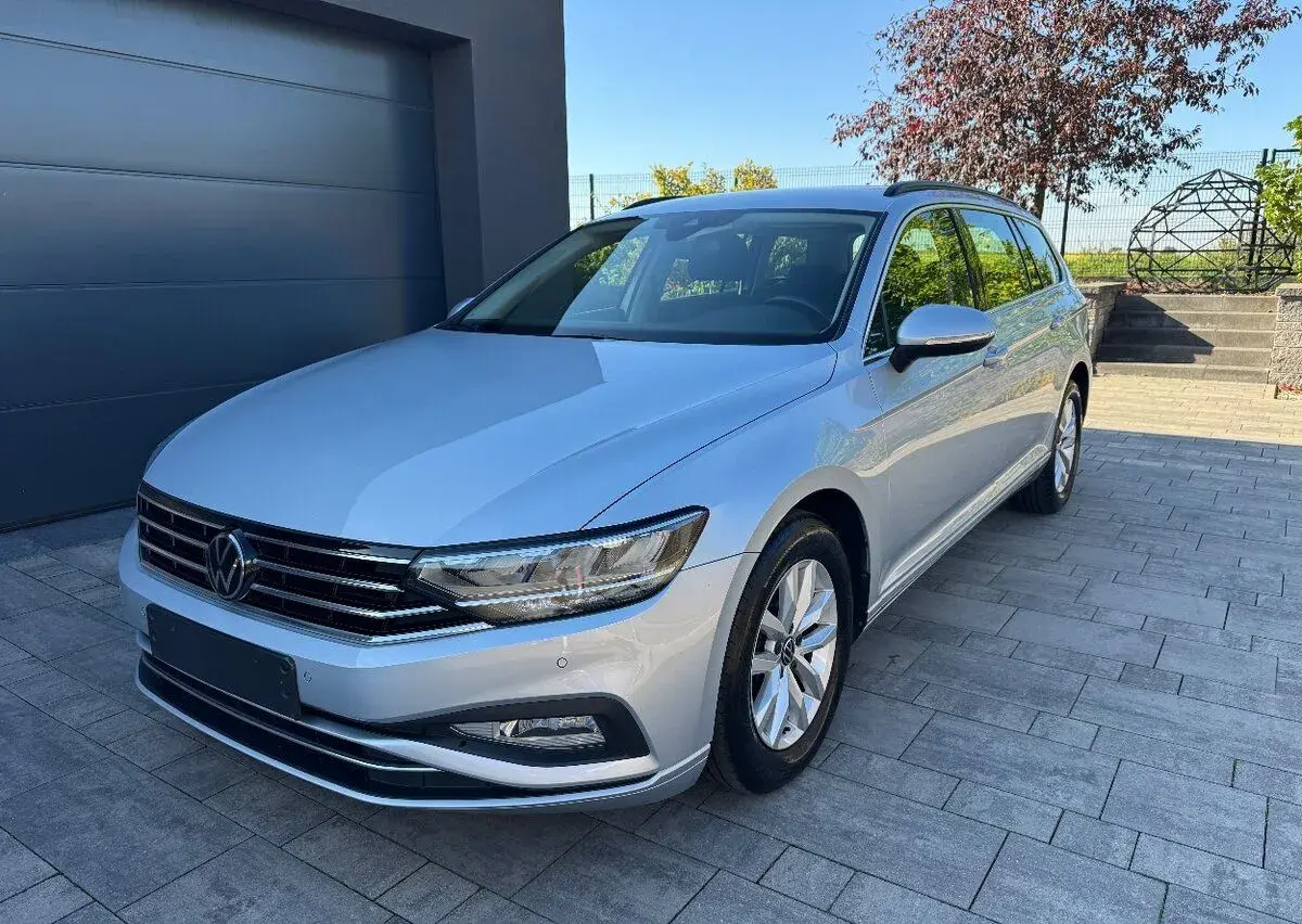 Volkswagen Passat – 2023, 122 850 km