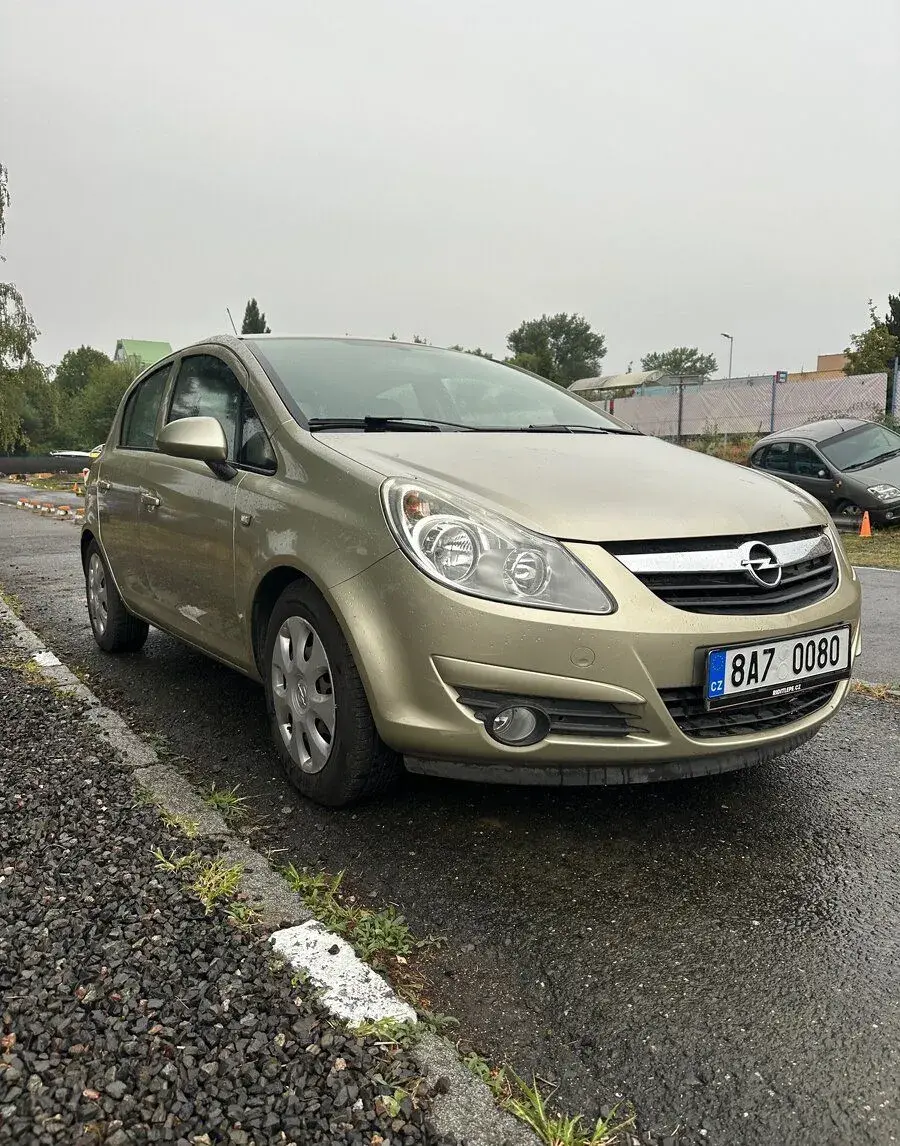 Opel Corsa – 2008, 87 000 km