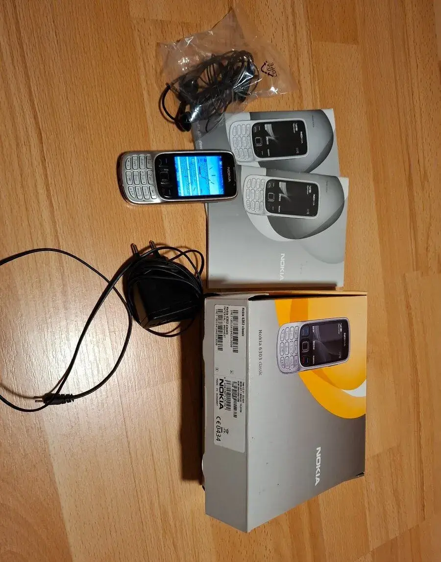 NOKIA 6303