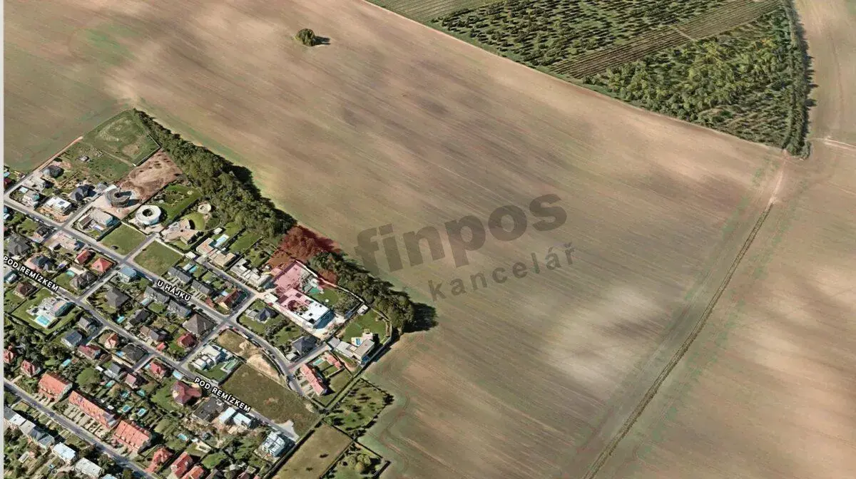 Prodej podílu pozemku v Moravanech u Brna