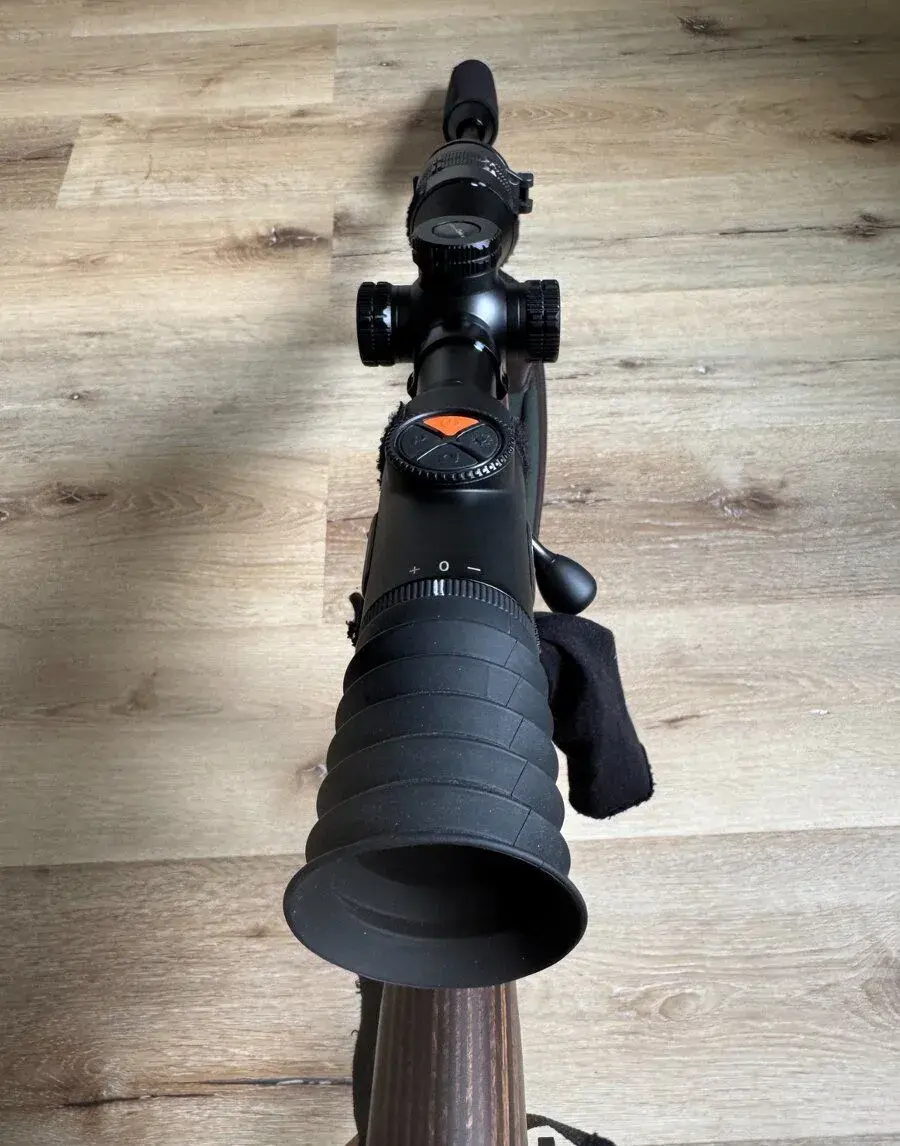 , velmi pěkný termovizní puškohled LAHOUX SIGHT 35 mm