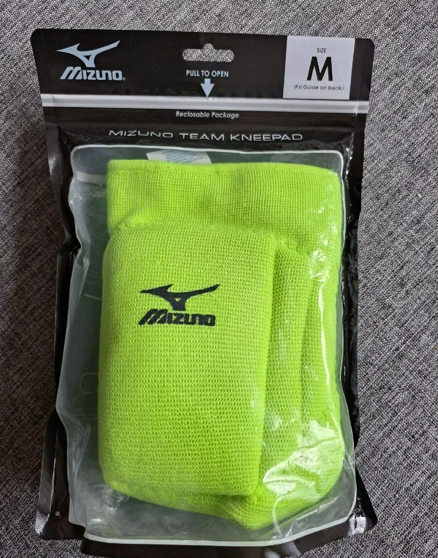NOVÉ volejbalové chrániče na kolena - Mizuno (vel. M).