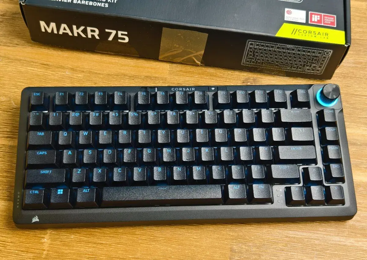 Corsair MAKR 75 KEYBOARD CUSTOM LAB EDITION