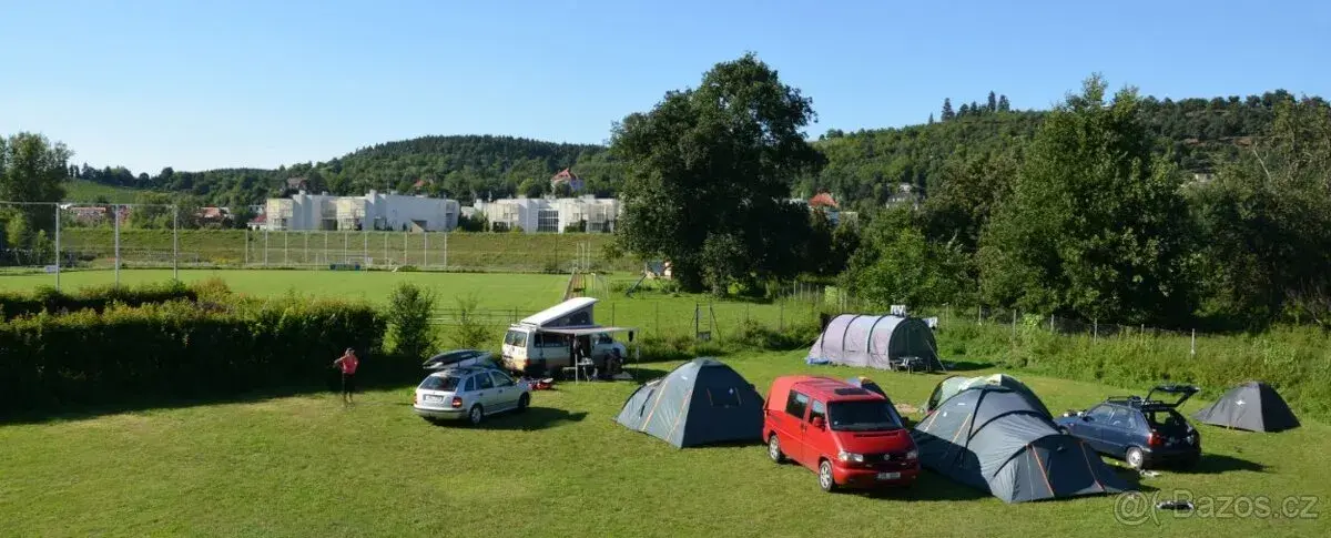 Pronájem pozemku pro karavany a přívěsy