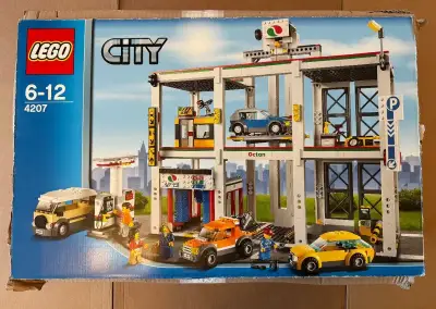 LEGO City 4207 Autoservis (City Garage), kompletní