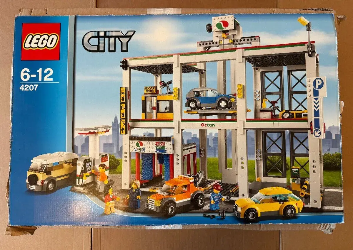 LEGO City 4207 Autoservis (City Garage), kompletní